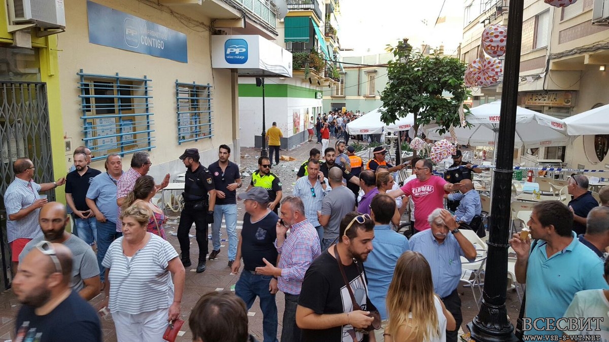 Взрыва в испанском кафе в результате которого пострадали по меньшей мере 77 человек.